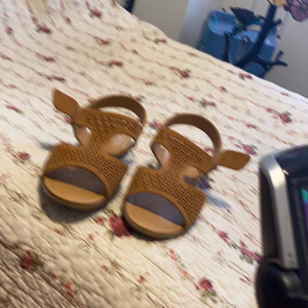 Women’s shoes
